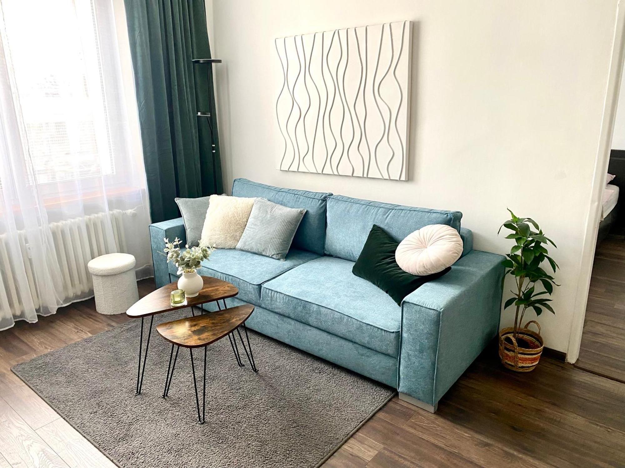 James Dean Apartment - Next To Nivy Bus Station & Mall Μπρατισλάβα Εξωτερικό φωτογραφία